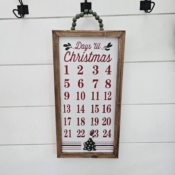 10"x20" Days until Christmas calendar decor - Picture 1 of 6